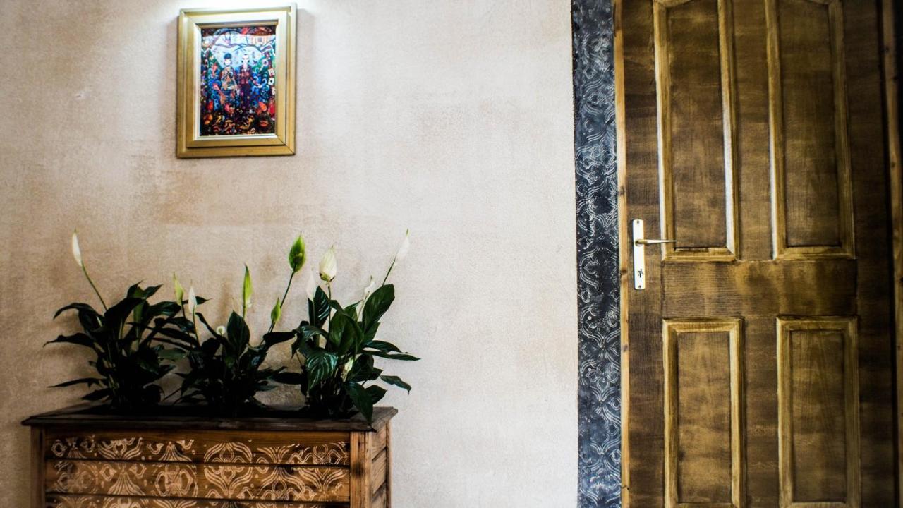 Appartement Sárgarigó Élményház à Szeged Extérieur photo
